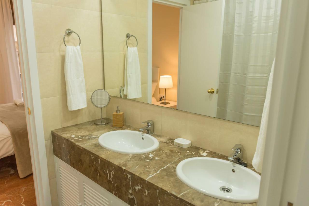 Apartamento San Isidoro Cathedral Deluxe by Valcambre Sevilla Exterior foto